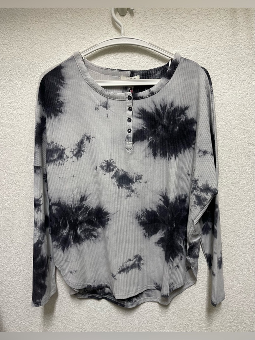 UMGEE USA Tie-Dye Ribbed Henley Long Sleeve Top Size M Boho Cottagecore